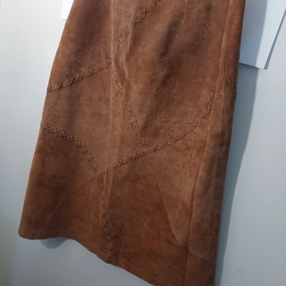 Vintage Faded Glory Brown Suede Midi Skirt With X Design Zip-Up Closure Side 12 - Picture 2 of 11